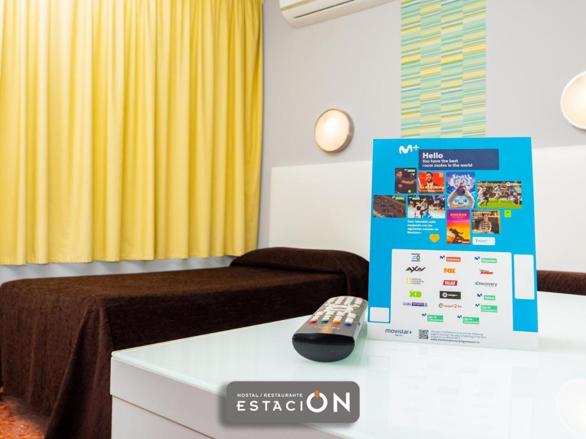 Hostal Restaurante Estacion ハエン エクステリア 写真