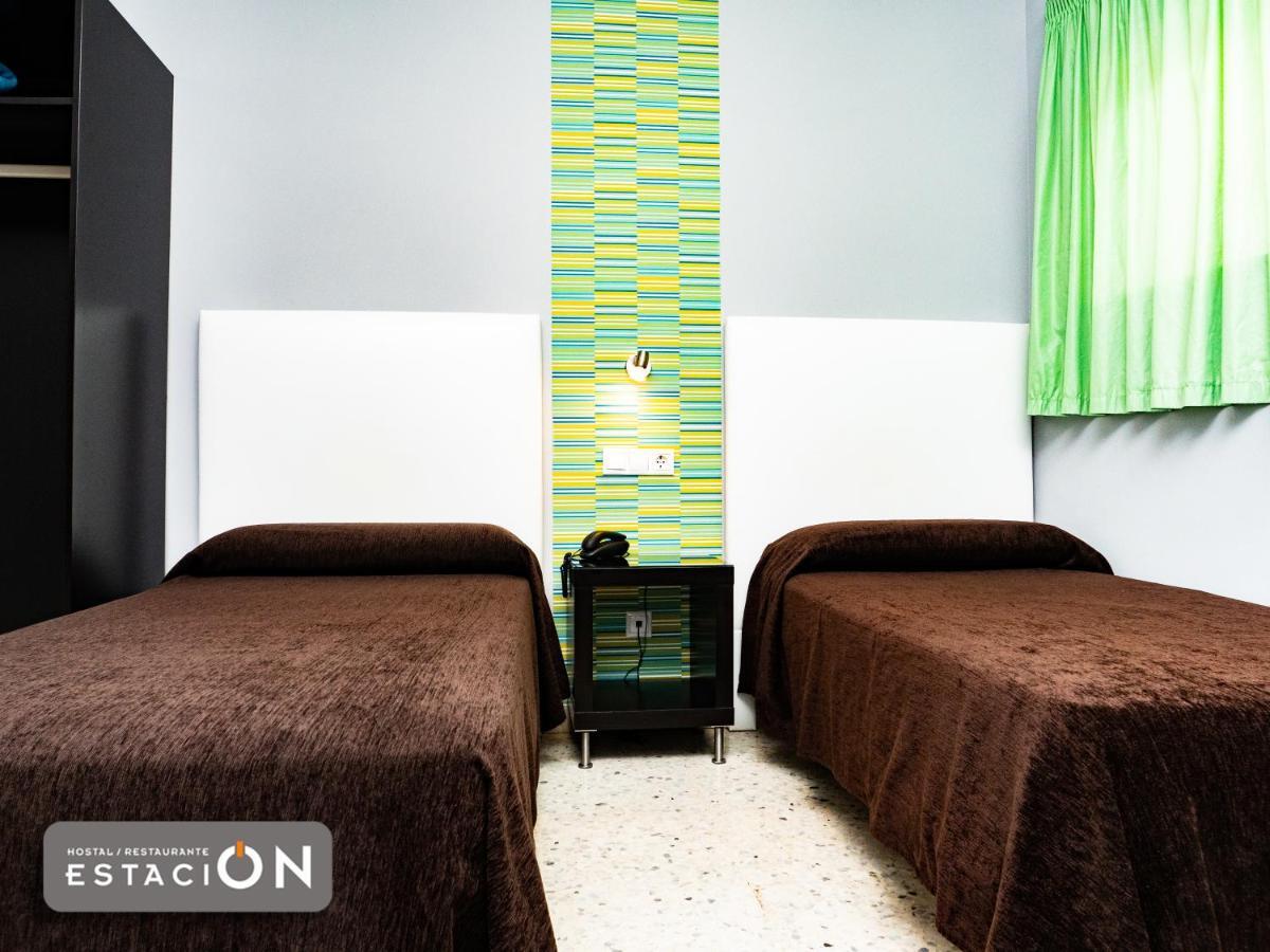 Hostal Restaurante Estacion ハエン エクステリア 写真